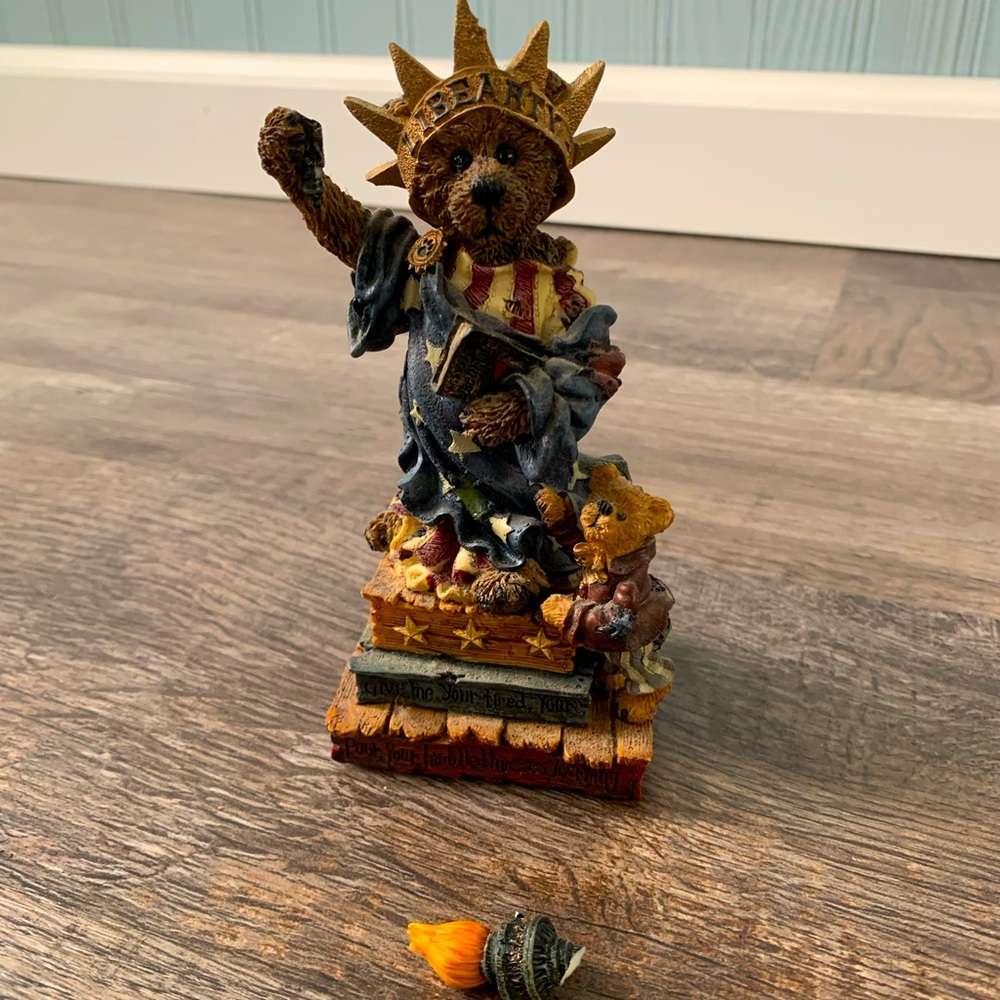 BROKEN - Boyds Bear Statue of Liberty Figurine - BROKEN